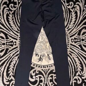 Women Black leggings - Small